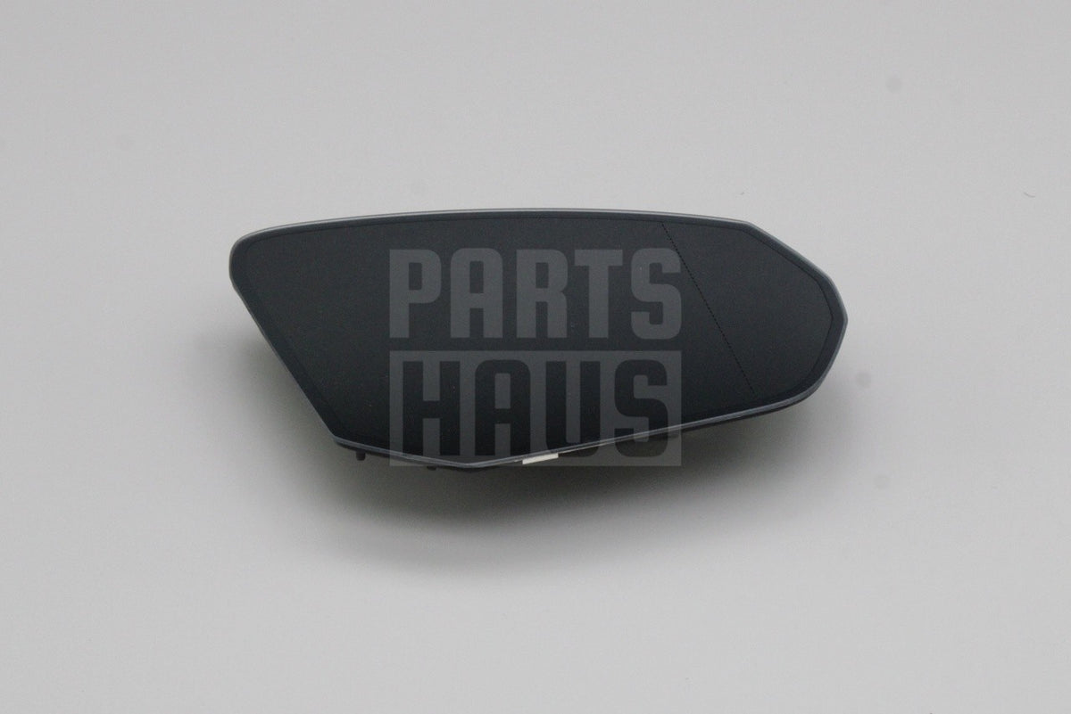 Audi Q2 2017-on Q3 RSQ3 2019-2026 wing mirror glass (right) 81A857536H