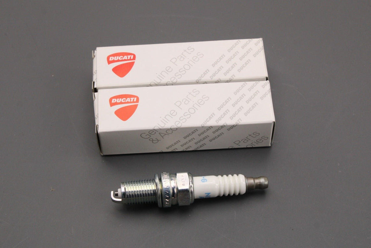 Ducati Scrambler 400 Sixty2 2016-2020 spark plug set (x2) 67040491A, view 1