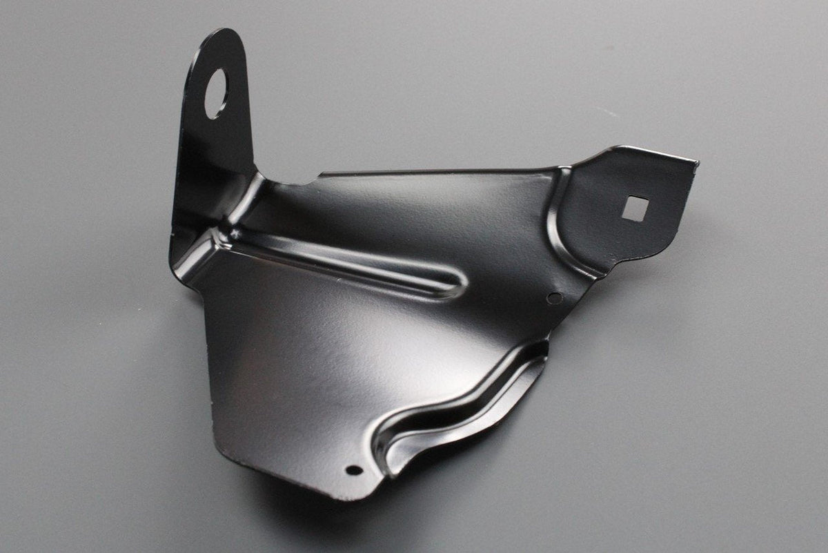 Audi Q2 2017-on front wing attachment bracket (left) 81A821471, view 1