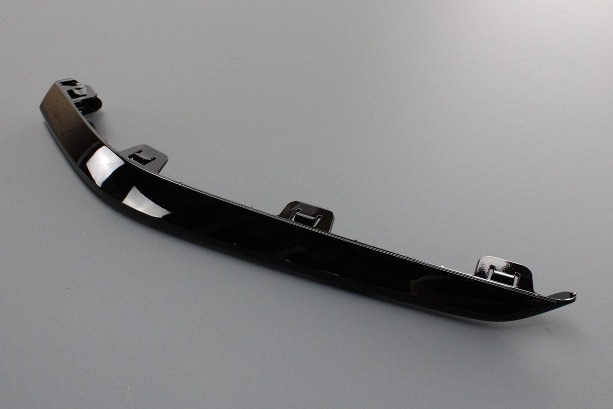 VW Golf R MK7.5 17-20 front bumper spoiler trim (right) 5G0805904D 041, view 1