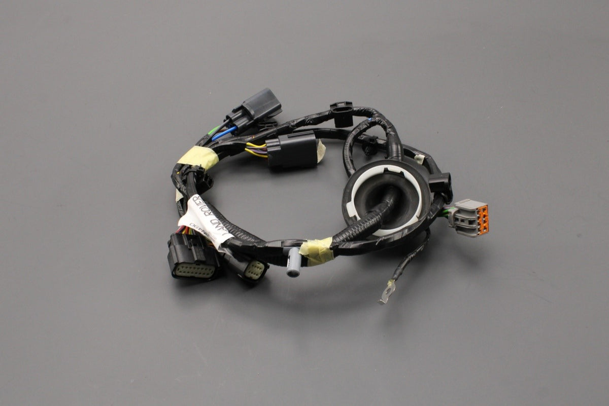 Land Rover Discovery Sport 2015-on trailer wiring harness LR133108, view 1