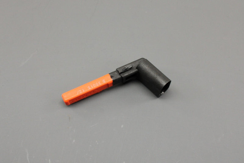 VW Touareg Audi A6 A7 A8 Q5 Q7 Q8 brake fluid level sensor 4M0611377, view 1