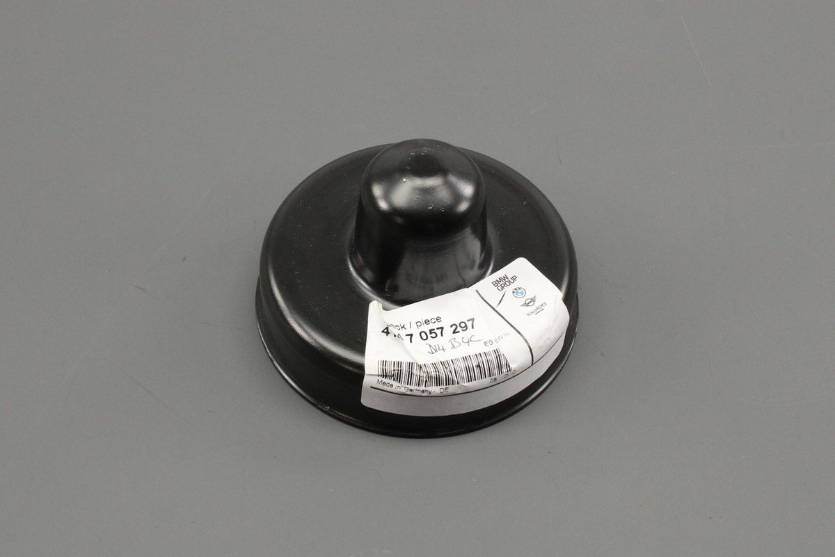 BMW rear suspension spring cover plate 41147057297, view 1