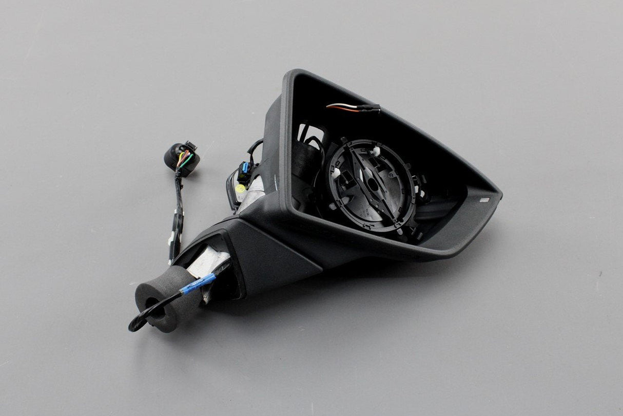 SEAT Leon 5F 13-20 exterior wing mirror housing (right) 5F2857508N 9B9