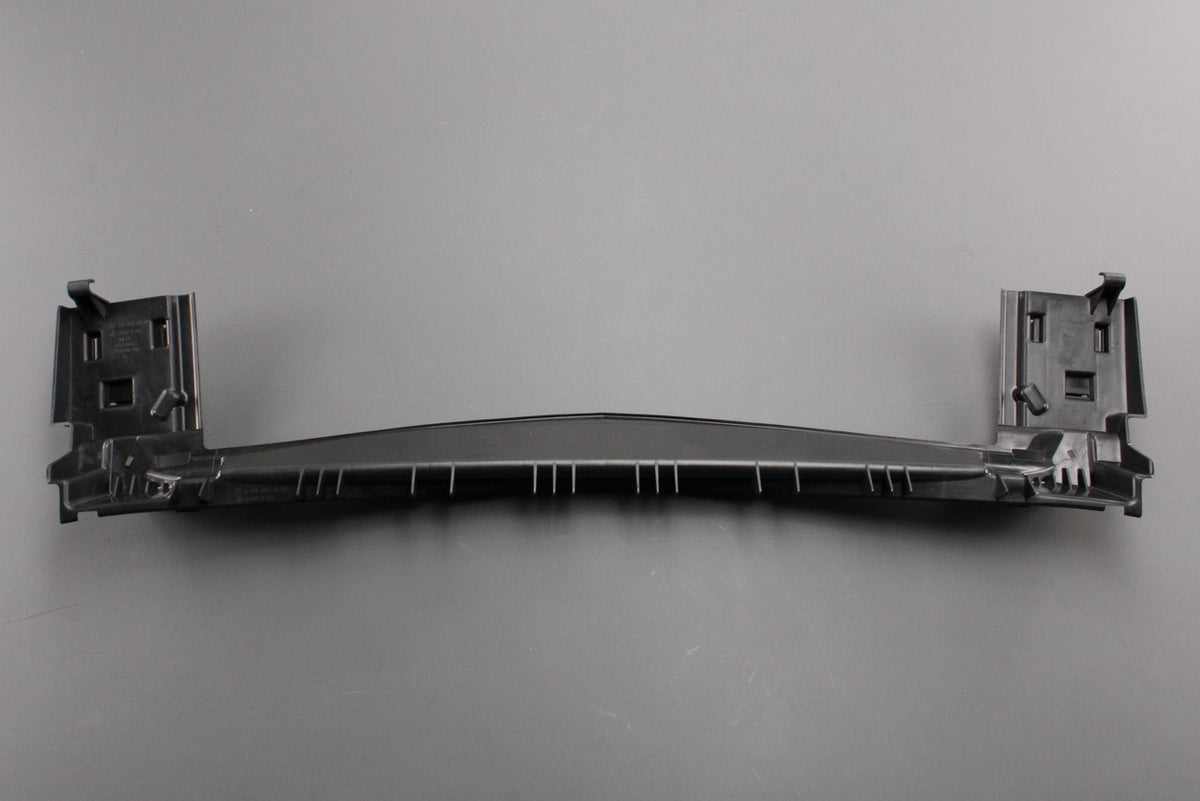 Mercedes-Benz A-Class W176 front bumper bracket (centre) A1768850023, view 1