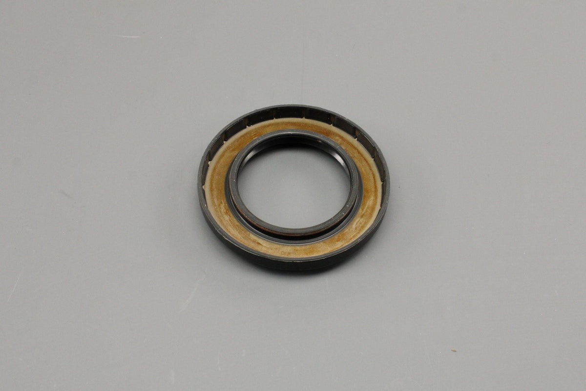 VW Touareg Audi Q7 RSQ8 differential driveshaft oil seal (x1) 0AB525596A, view 1