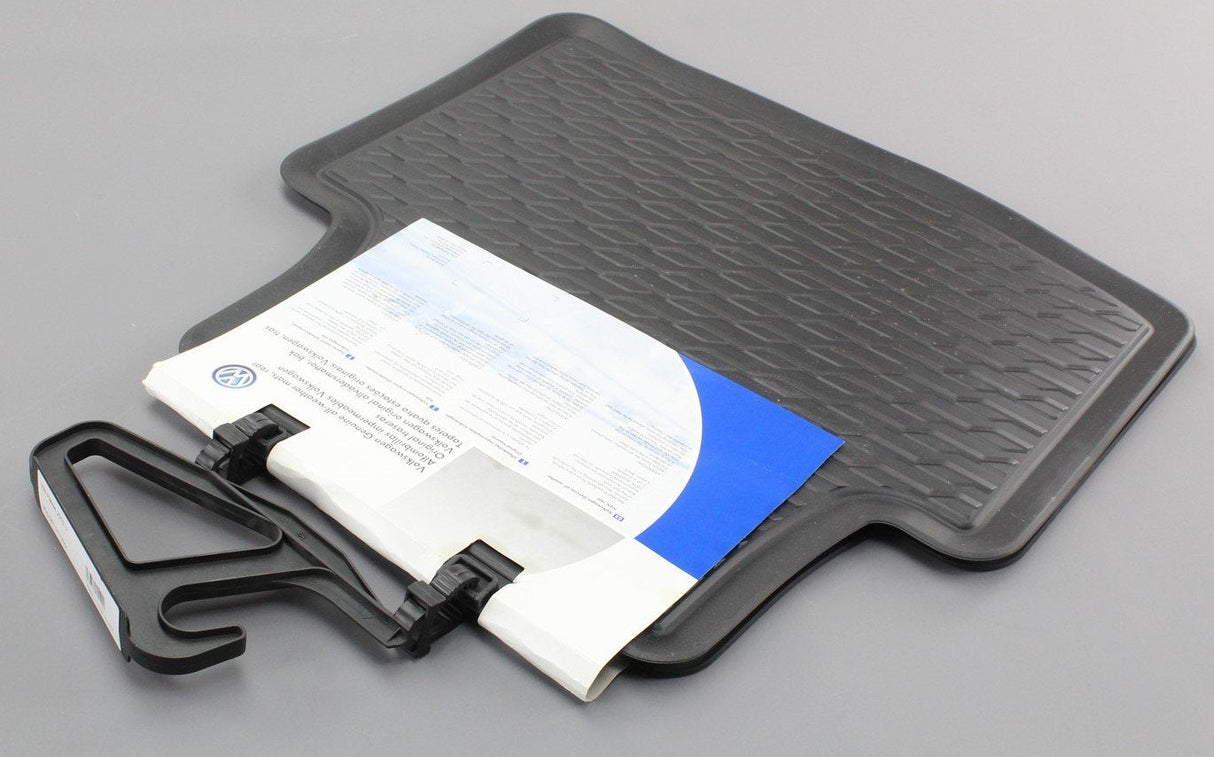 VW Passat B8 2015-21 Rear rubber floor mats 3G0061512A 82V