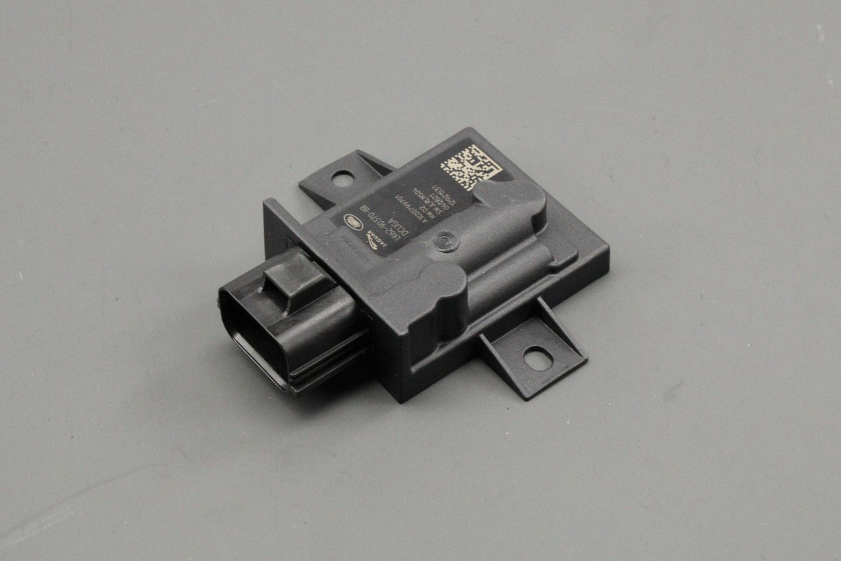 Land Rover Defender 2020-on fuel pump control unit LR159937, view 1
