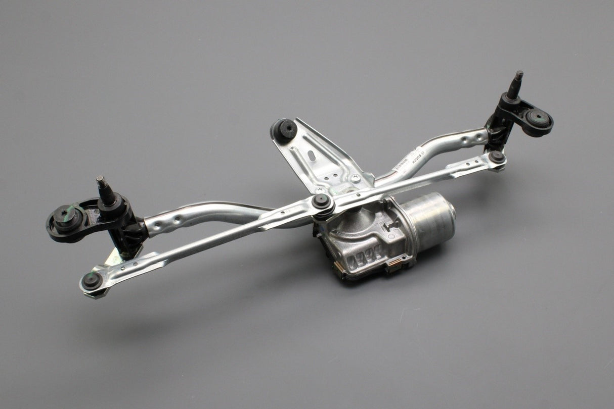Skoda Octavia 2020-on RHD wiper motor & linkage 5E8955023A