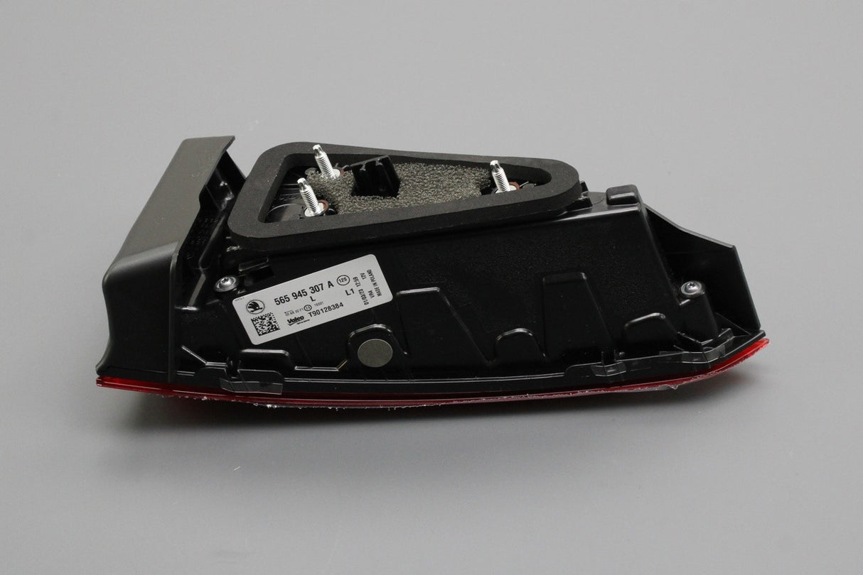 Skoda Kodiaq 2017-on LED tail light (inner left) 565945307A