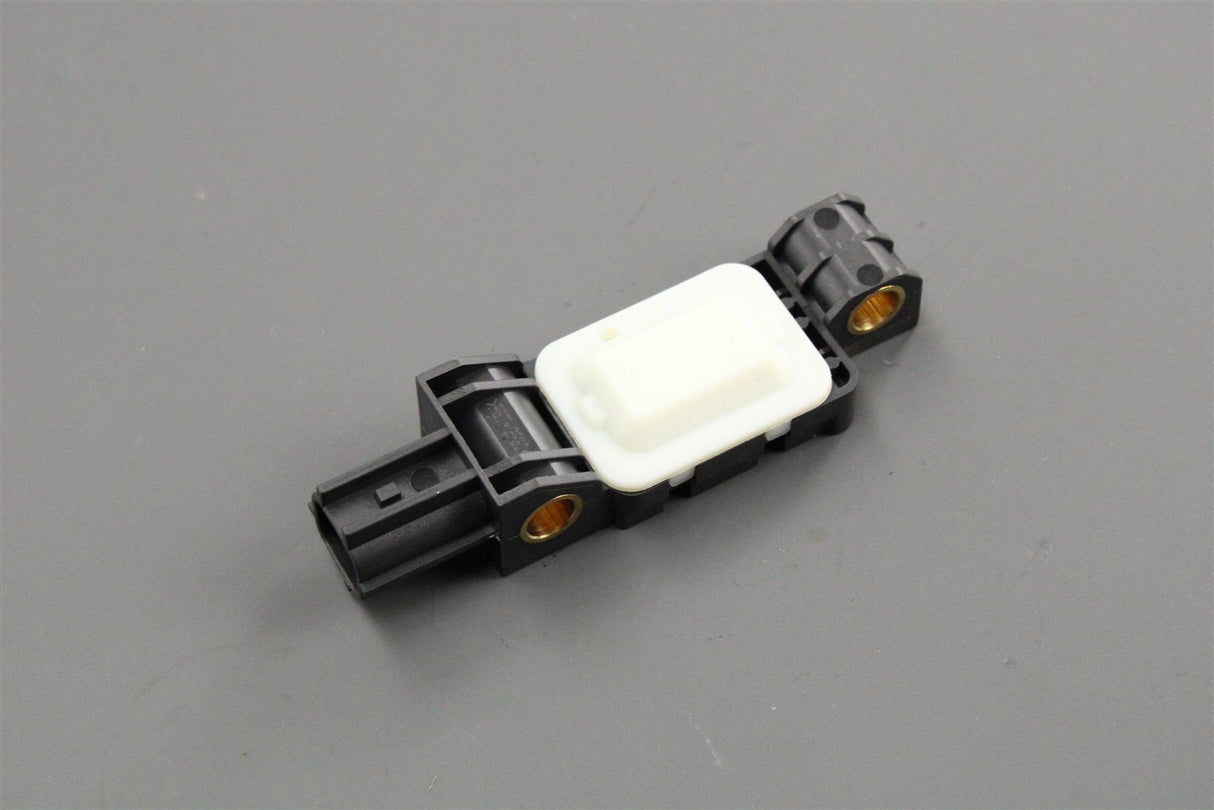 Audi A3 A8 R8 RS3 2002-2015 crash sensor 4B0959643D