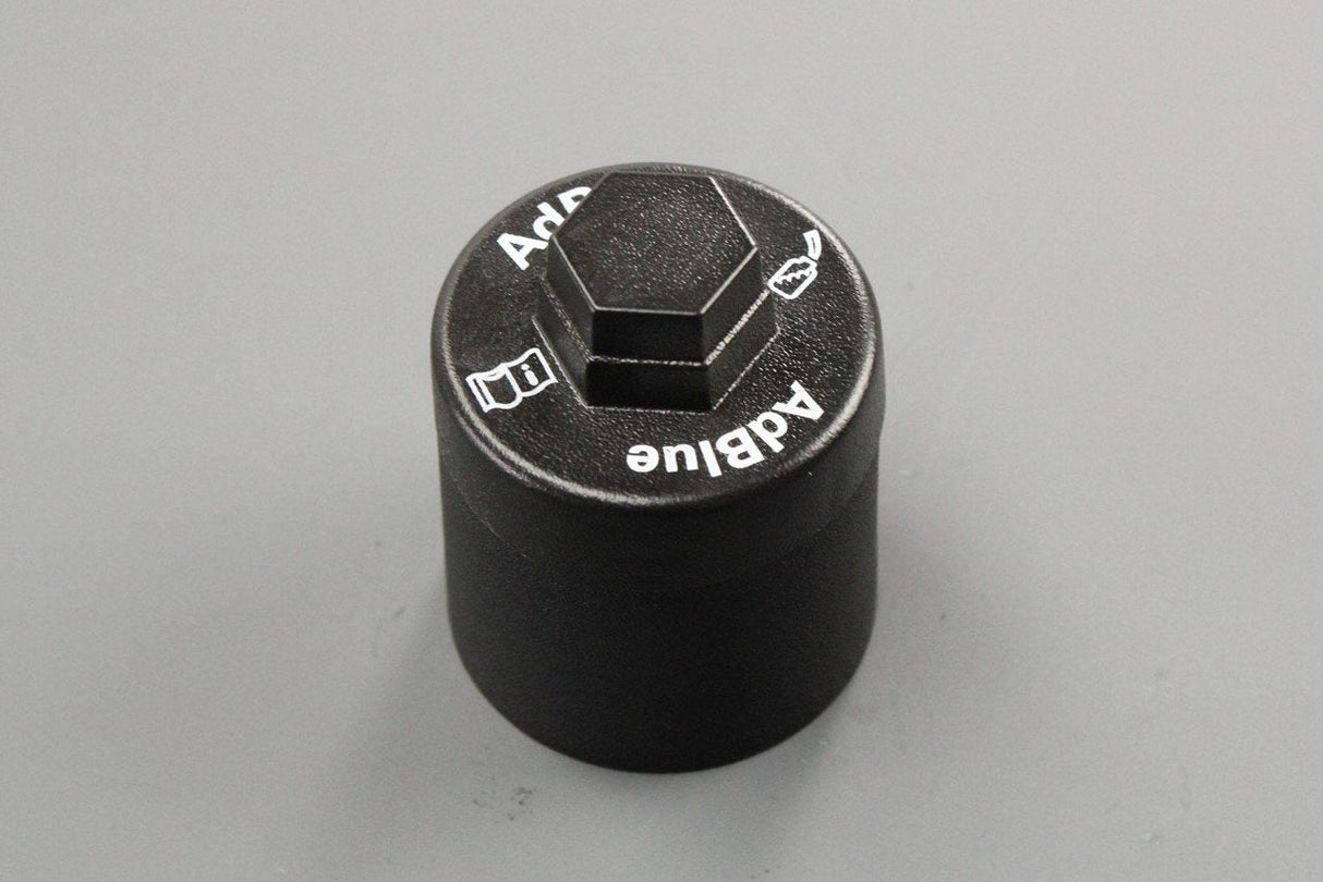 Audi A6 A7 Q7 2010-2018 adblue end cap 4L0131980D