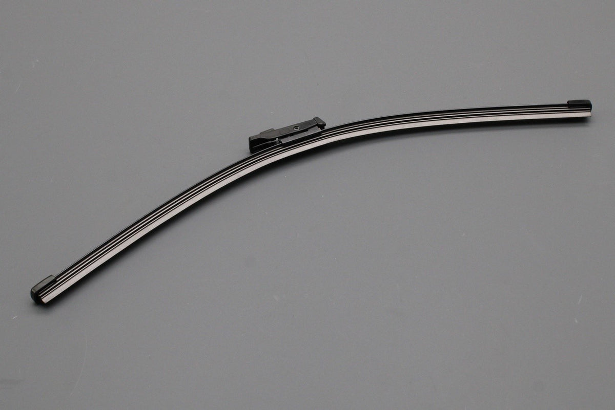 Skoda Superb Estate/Combi 2015-2024 wiper blade (rear) 3V9955425A, view 1