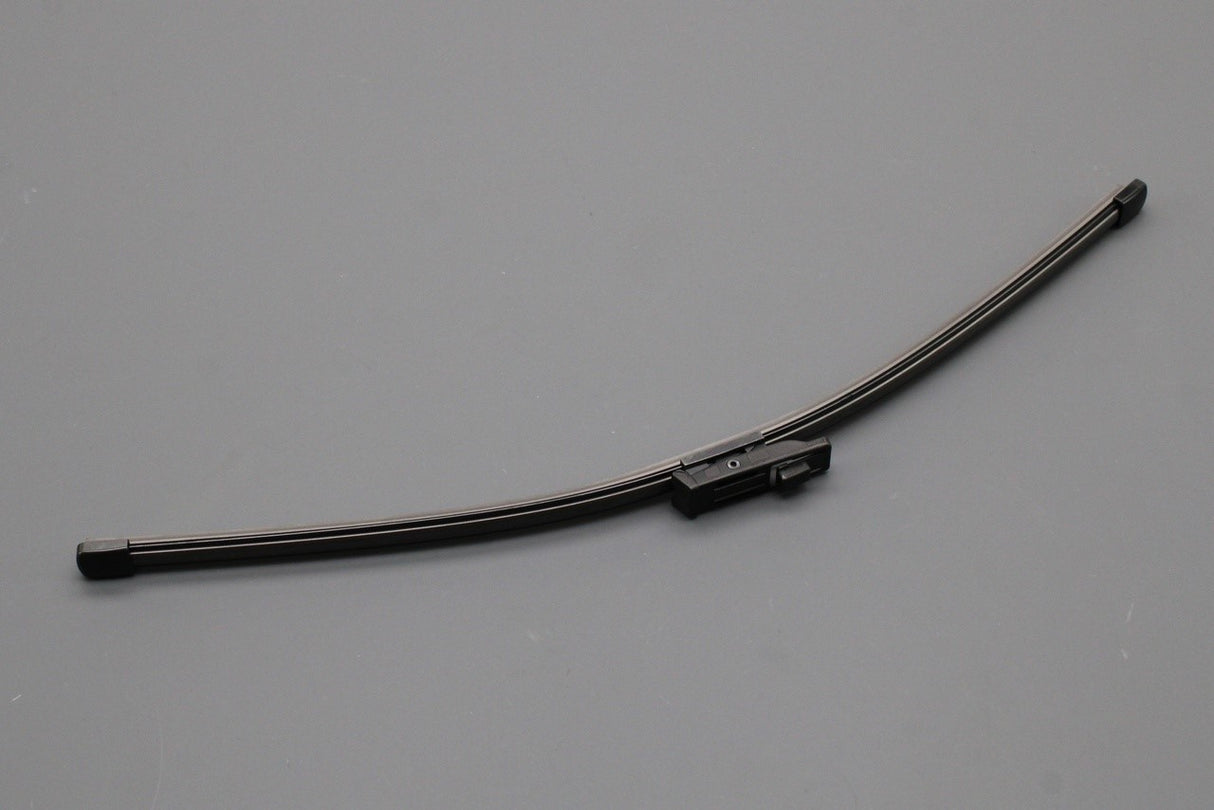 Skoda Superb Estate/Combi 2015-2024 wiper blade (rear) 3V9955425A