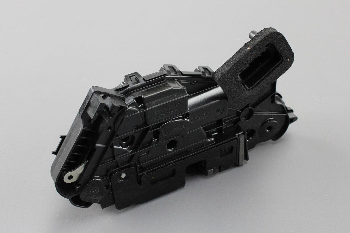 VW Golf Tiguan T-Roc Audi Q3 Skoda SEAT right front door lock 5TC837016