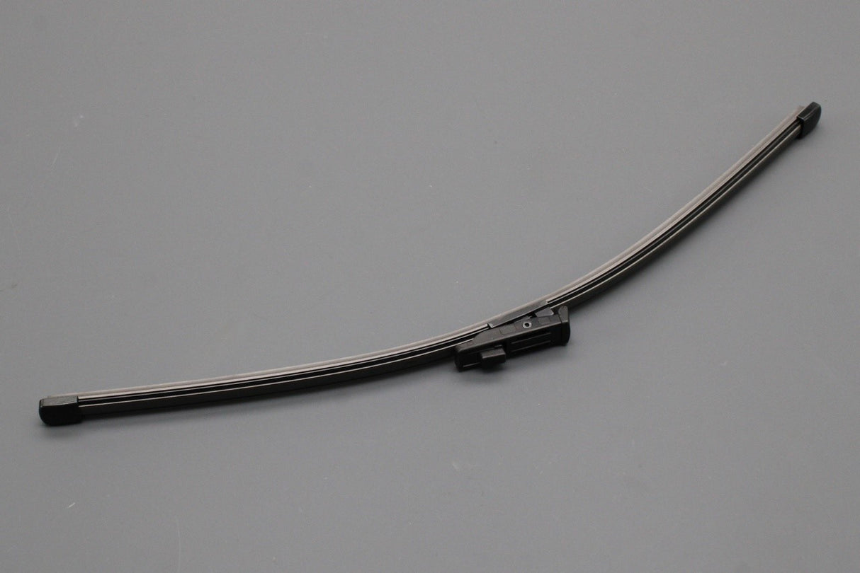 Skoda Superb Estate/Combi 2015-2024 wiper blade (rear) 3V9955425A