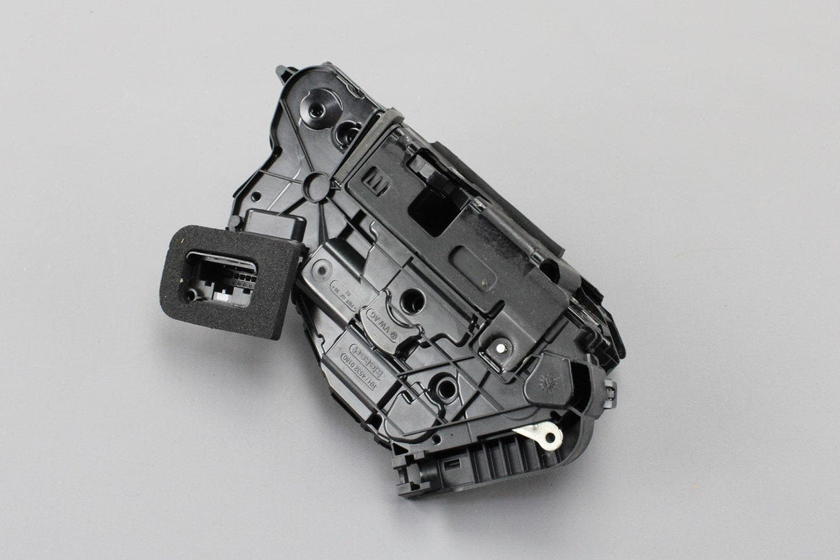VW Golf Tiguan T-Roc Audi Q3 Skoda SEAT right front door lock 5TC837016