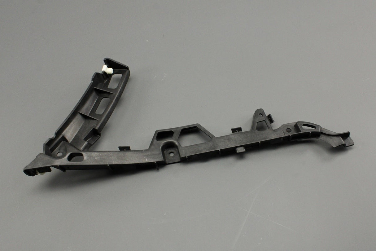 Range Rover Sport 2010-13 rear bumper mounting bracket (right) LR015110