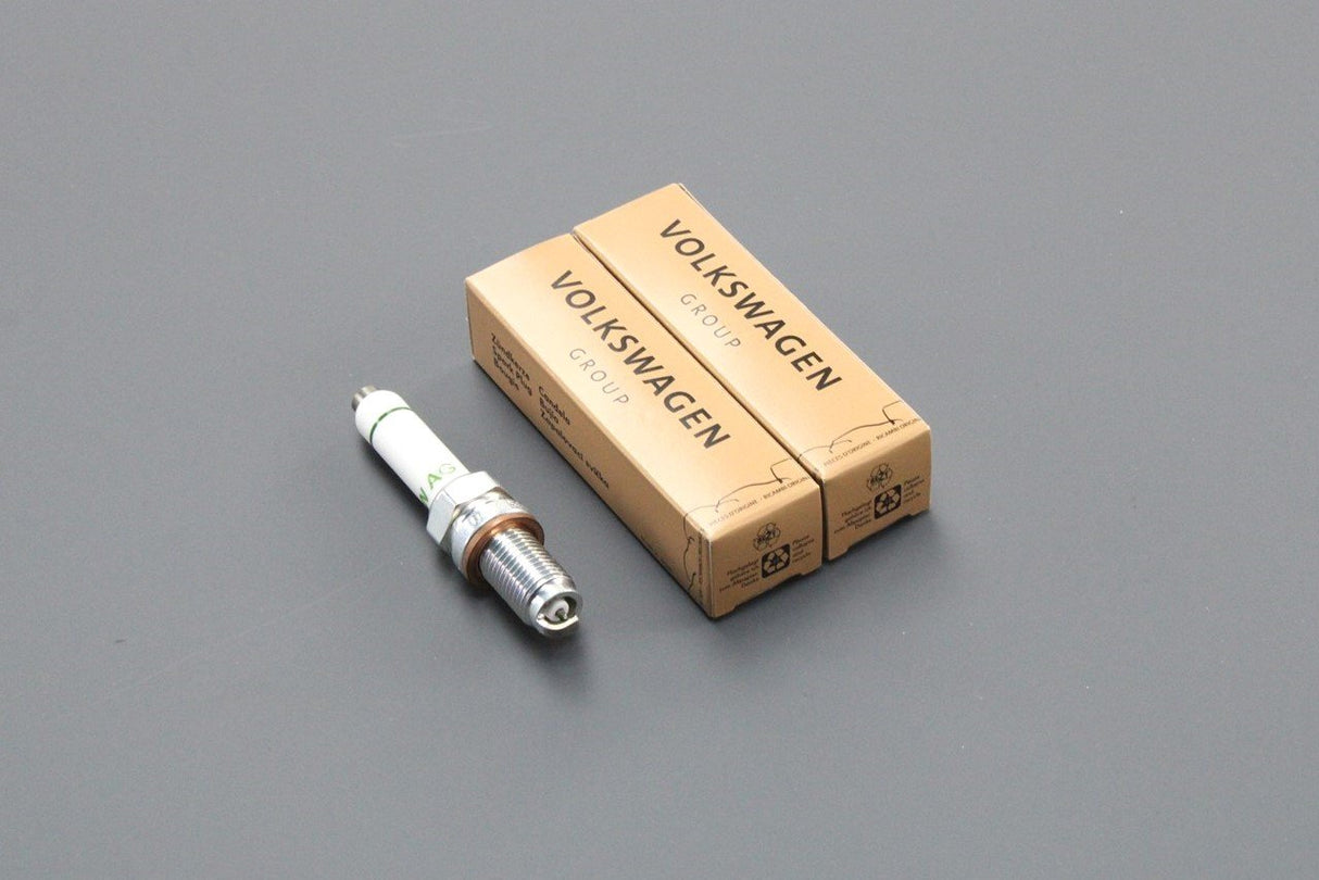 VW Audi Skoda SEAT 1.0 TSI spark plug set (x3) 04E905602D