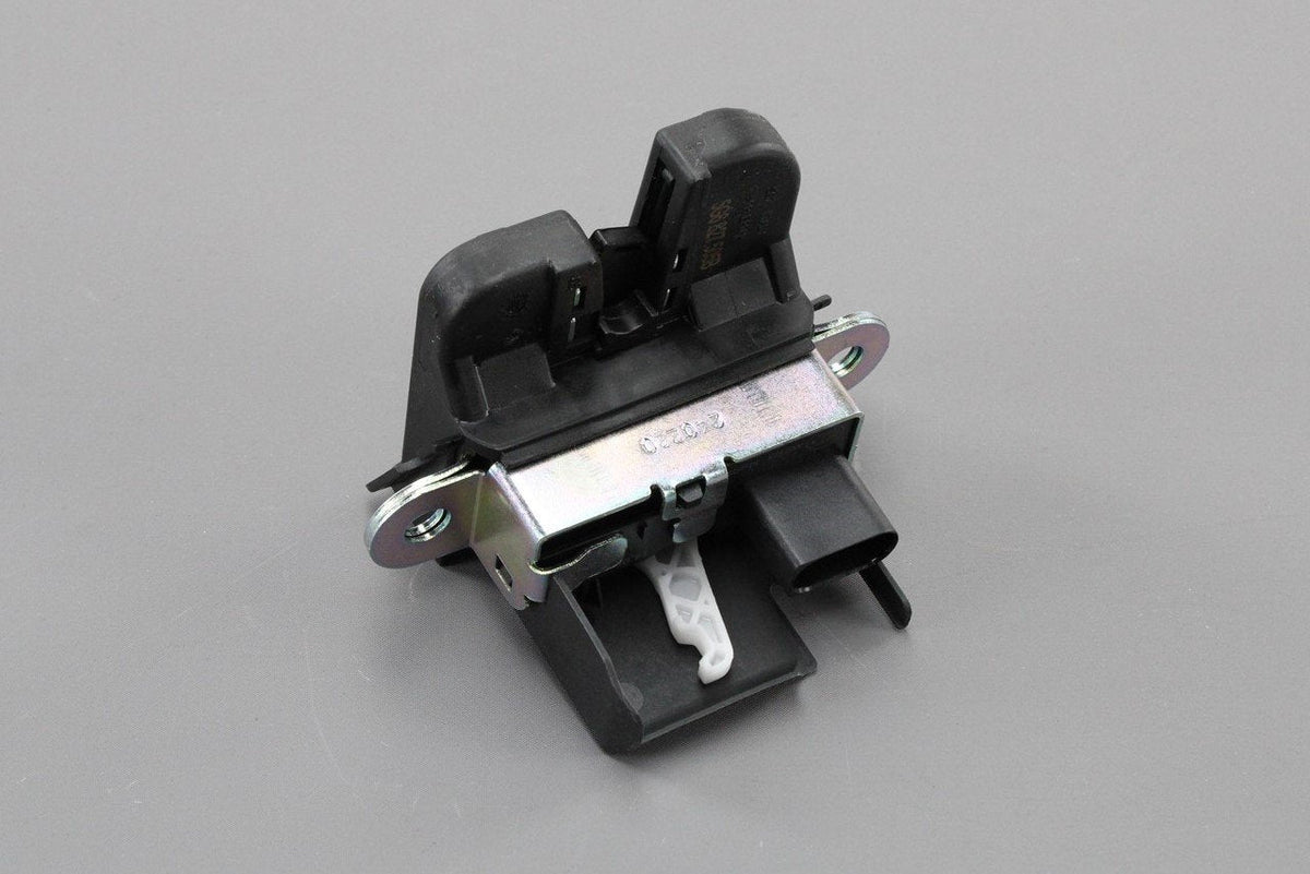 VW Golf MK7.5 Beetle 2017-2021 rear boot lid lock 5G6827505B 9B9, view 1