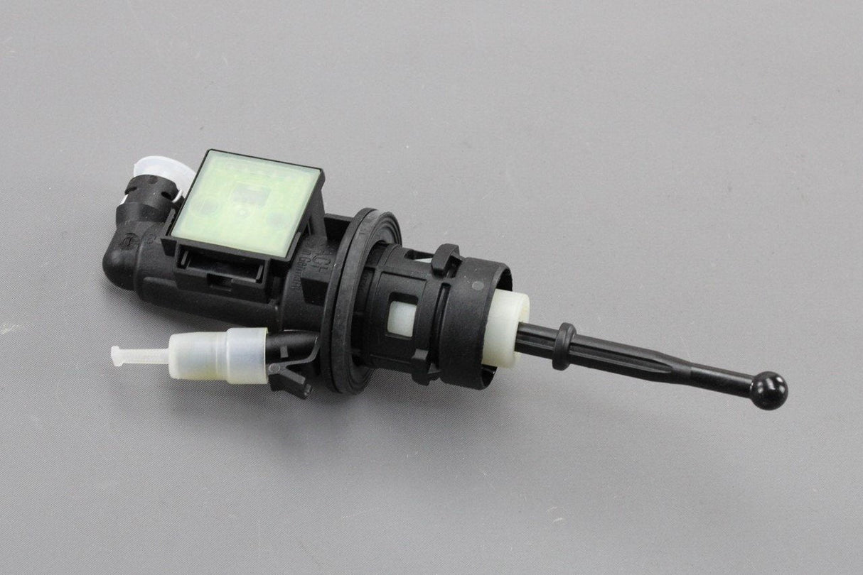 VW Passat 2011-15 CC 2012-17 clutch master cylinder 3AA721388B