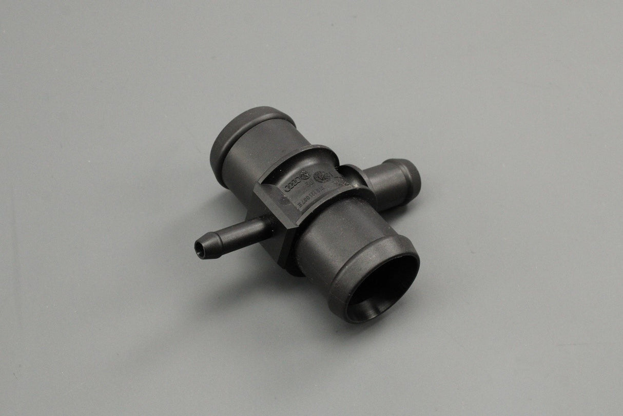 VW Golf Passat Touran Audi A3 Leon Octavia 1.6 coolant flange 1K0121087E