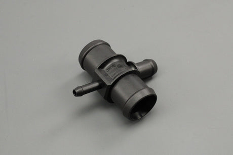 VW Golf Passat Touran Audi A3 Leon Octavia 1.6 coolant flange 1K0121087E