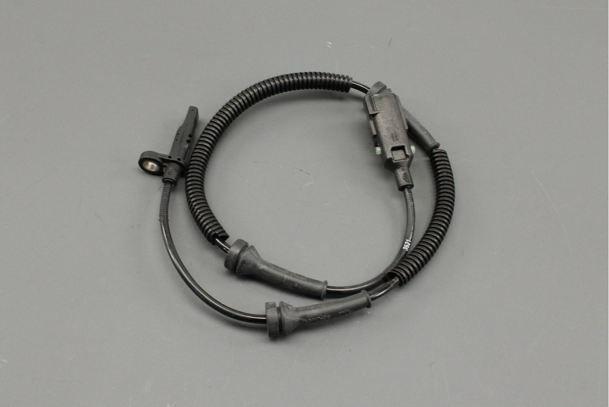 Range Rover Velar 2017-on ABS sensor (rear) LR090859, view 1