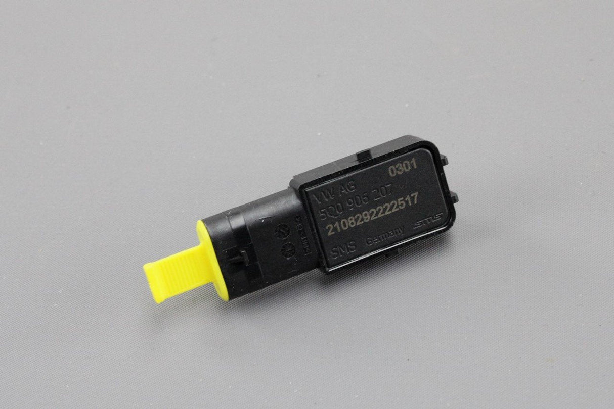 VW Audi Skoda SEAT brake servo booster pressure sensor 5Q0906207 / A