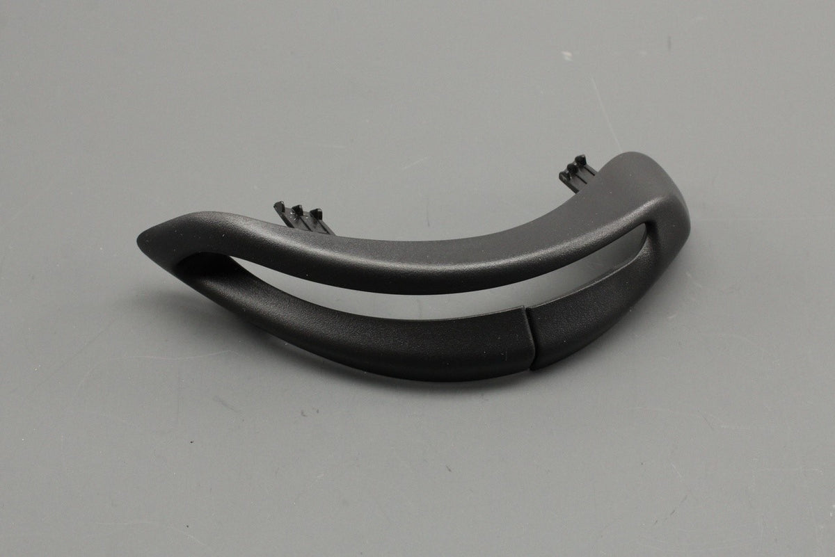 Land Rover Discovery Sport 2015-on seat belt guide (rear right) LR060575, view 1