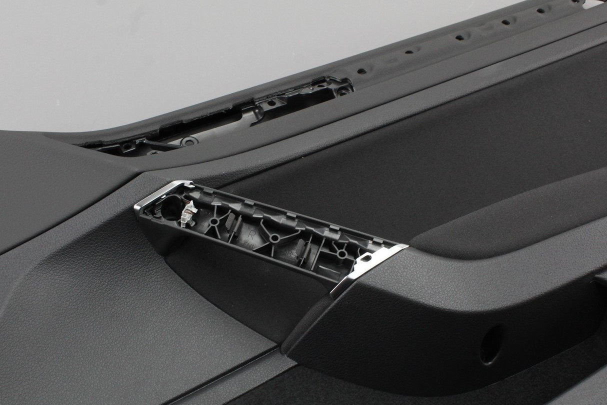 VW Golf MK7 MK7.5 / Estate Front right door card trim 5G4867024A BNG