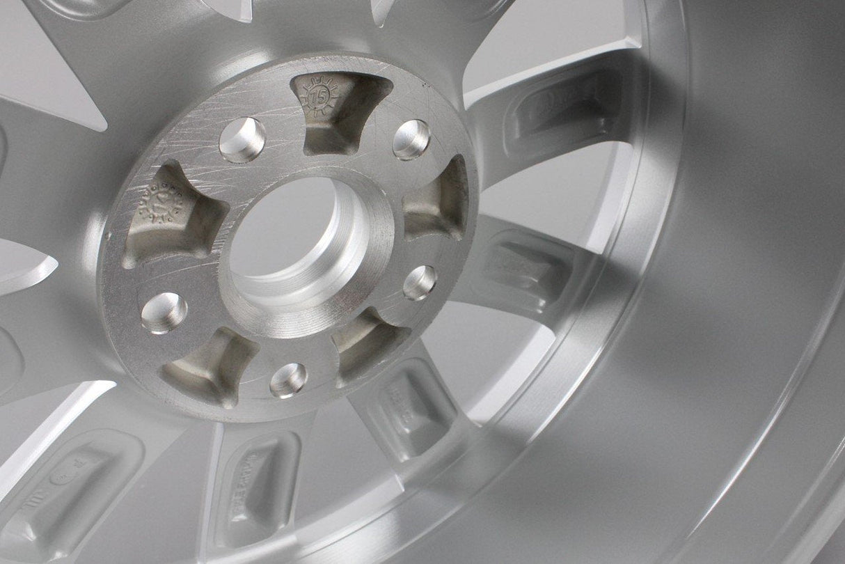 Skoda Superb 2014-2015 Helix Alloy wheel 16x7 (Silver) 3T0071496B 8Z8