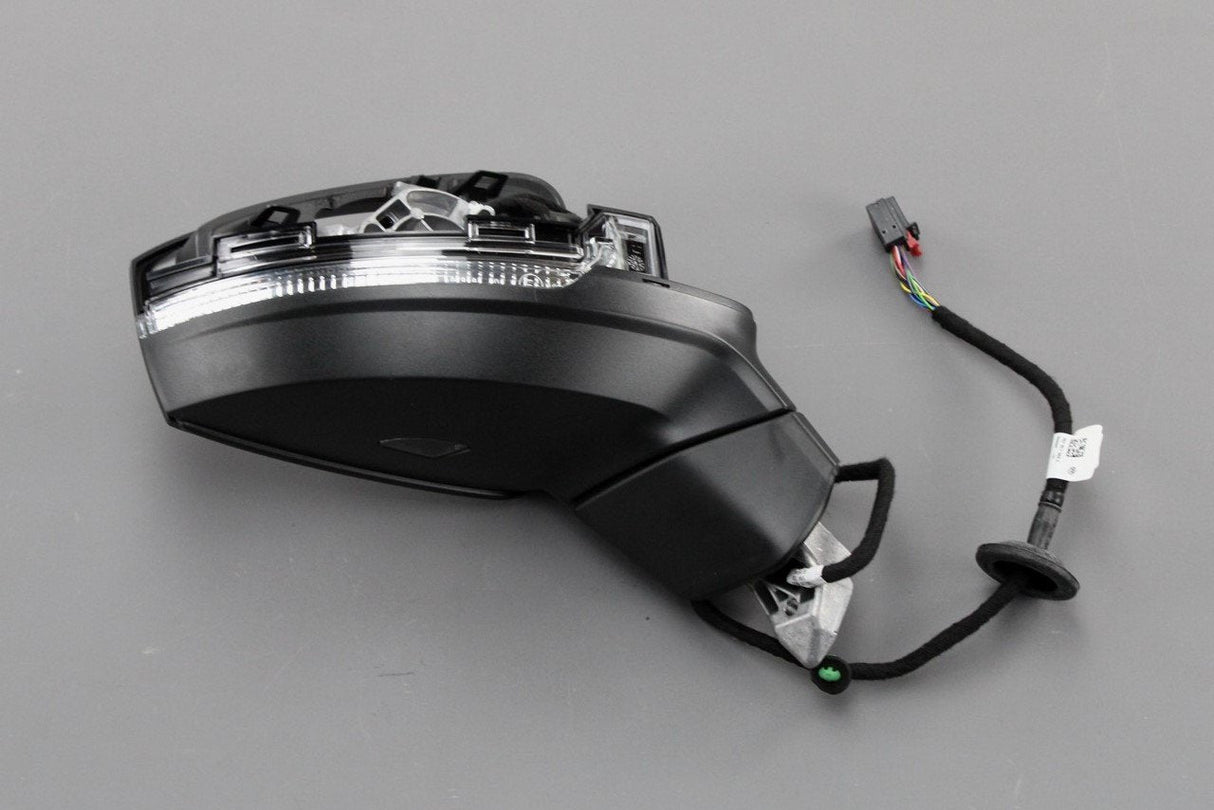 VW Touareg 2018-on wing door mirror housing (right) 762857508E 9B9