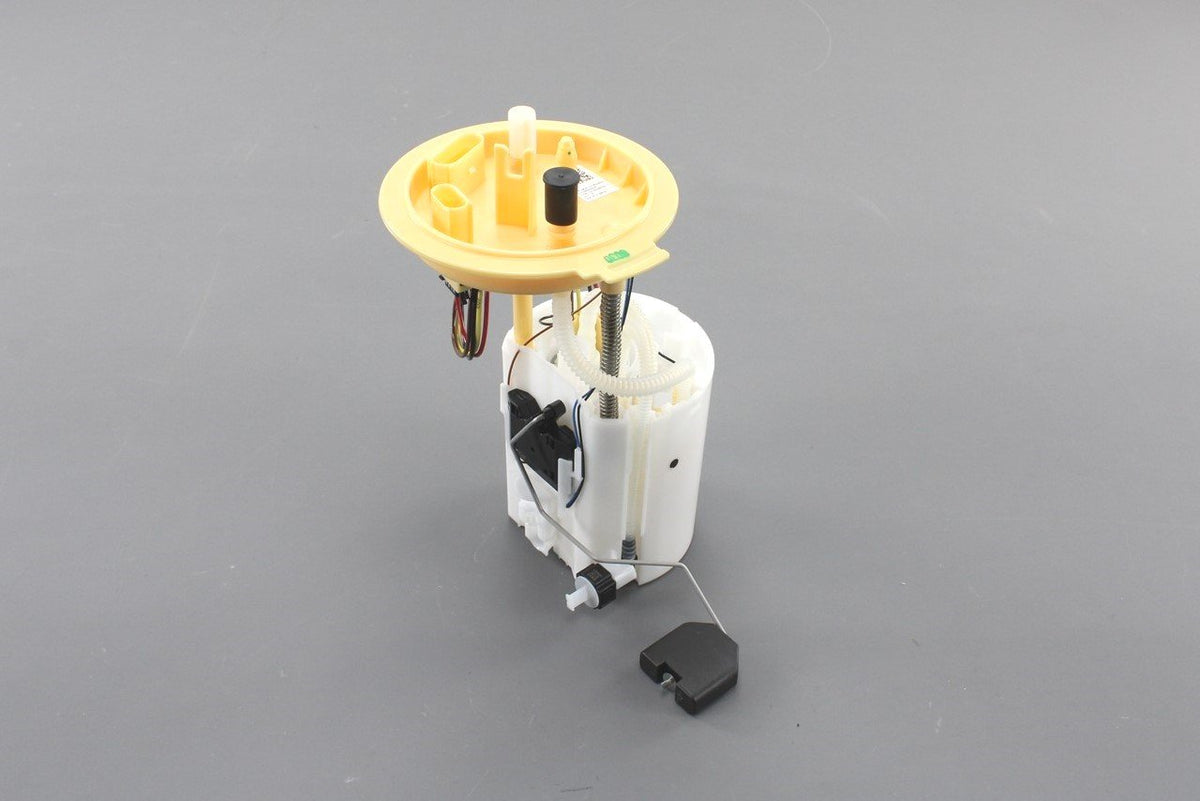 VW Tiguan Audi Q3 Skoda diesel fuel delivery sender unit 5QF919088B, view 1