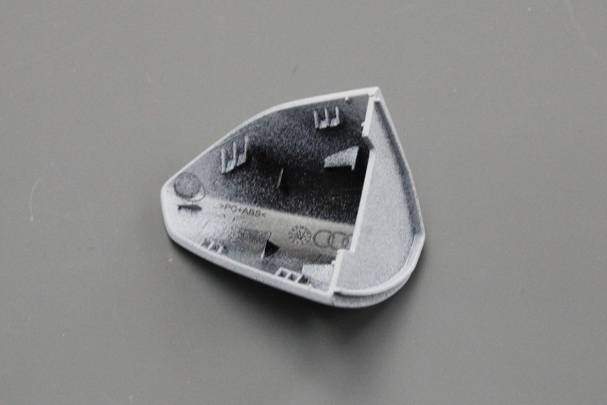 Audi A3 S3 Skoda Octavia 20-on LHD door handle cap (left) 8Y0837879A GRU