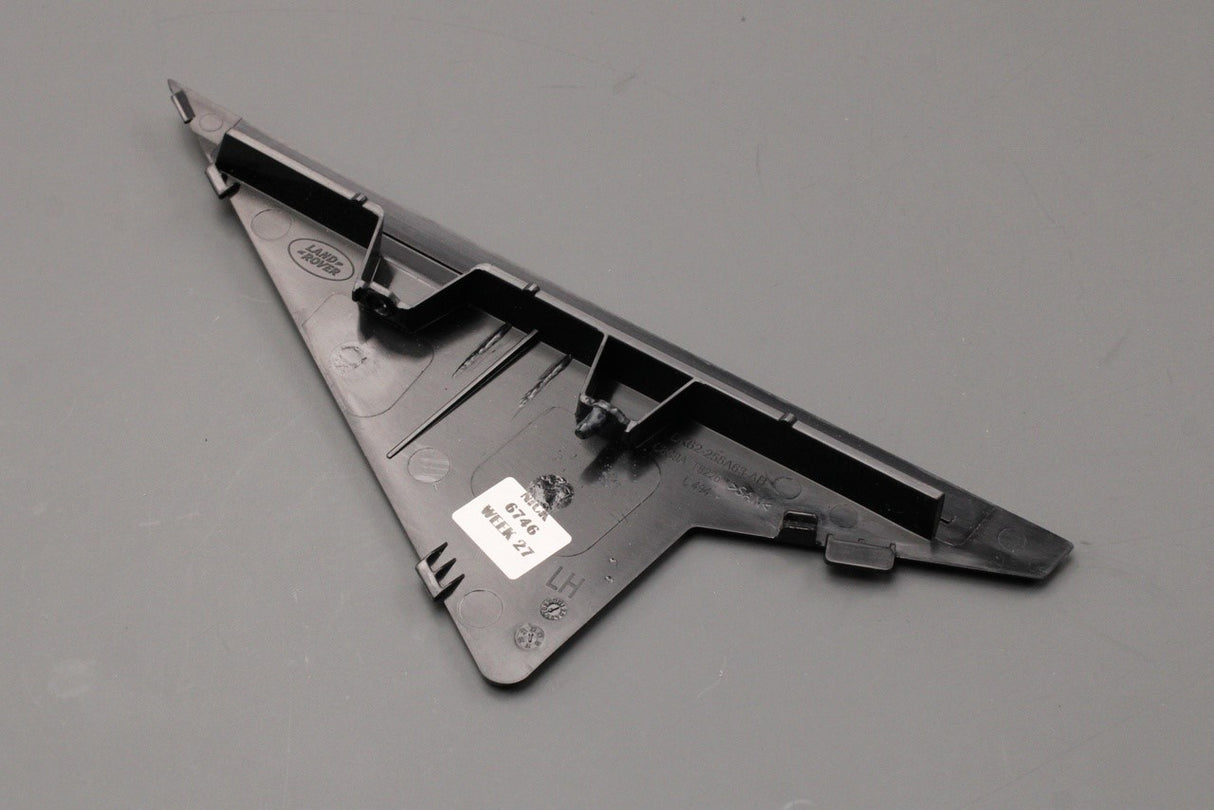 Range Rover Sport 2014-2022 exterior c-pillar trim (left) LR043804