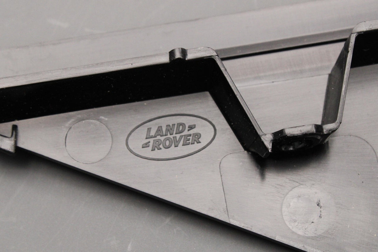 Range Rover Sport 2014-2022 exterior c-pillar trim (left) LR043804