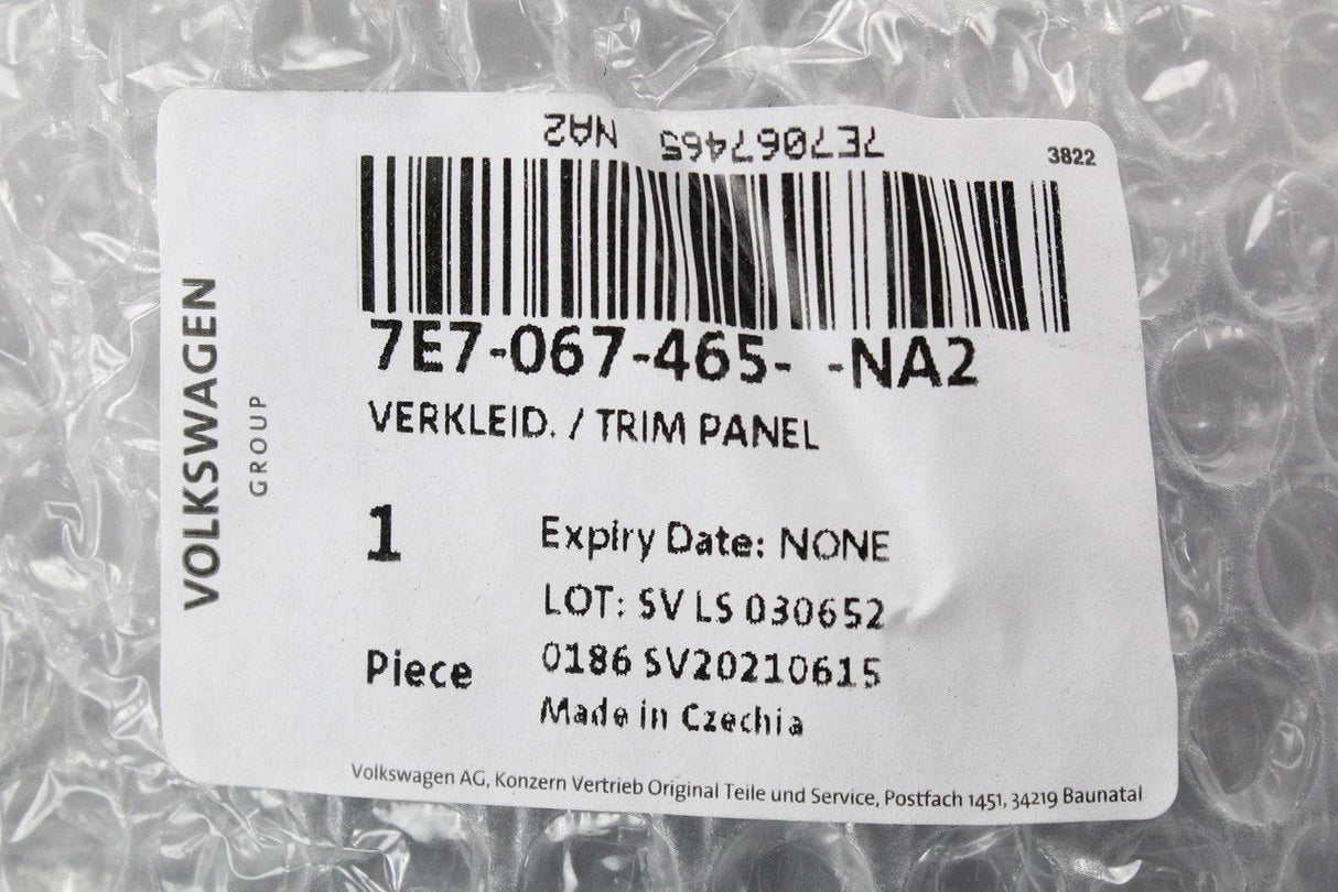 VW Transporter T6.1 2020- Rear double seat lower frame trim 7E7067465NA2