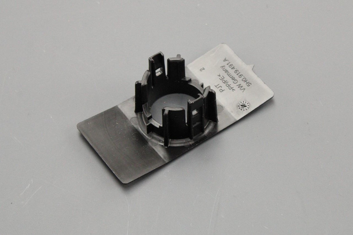 VW Golf MK8 2020-on parking sensor bracket (centre rear) 5H0919491A