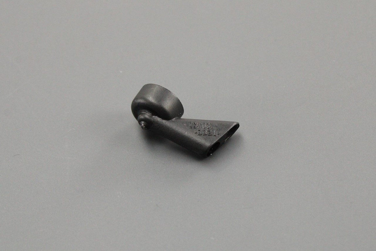 Audi A3 A4 Q7 RS3 RS4 Skoda Octavia rear washer jet nozzle 8E9955985