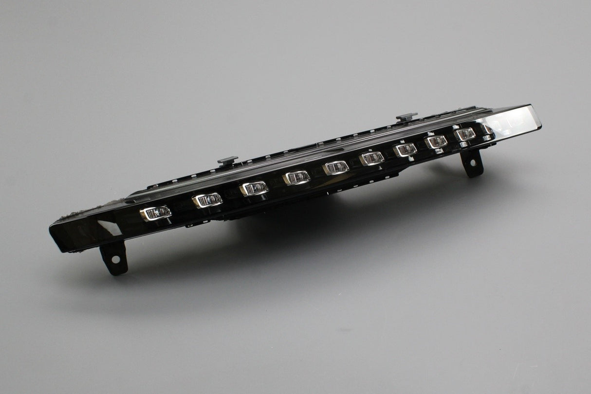 Audi Q7 2010-2015 front bumper LED indicator light (right) 4L0953042E