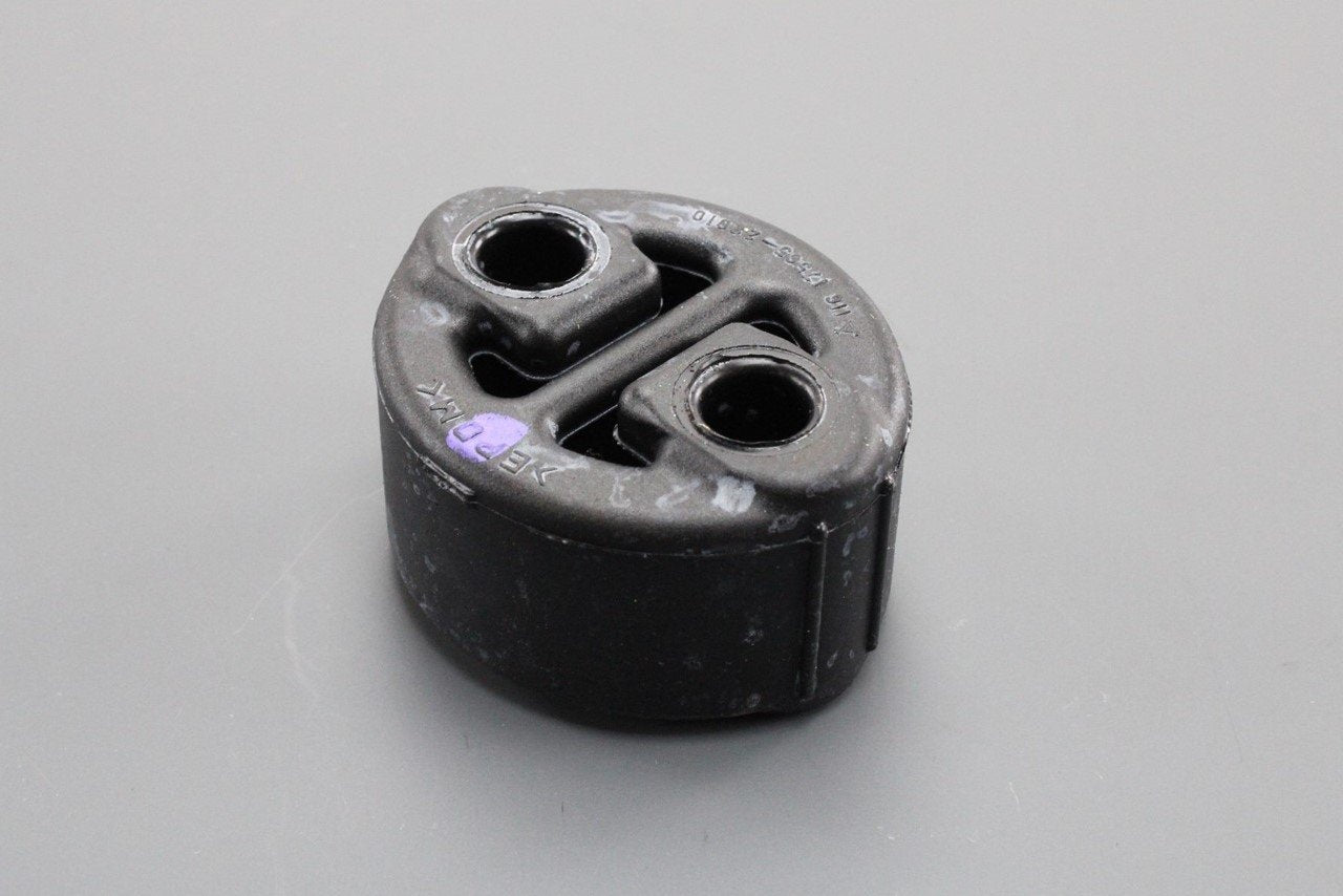 専用出品❹ Toyota exhaust pipe rubber hanger 1756528010 – Partshaus Ltd