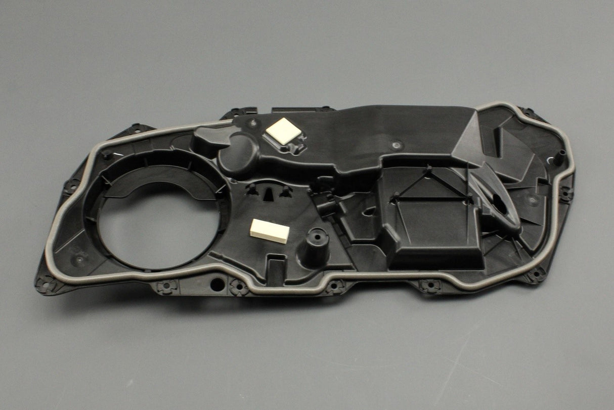 Land Rover Discovery Sport 2015-on front door panel trim (left) LR127692