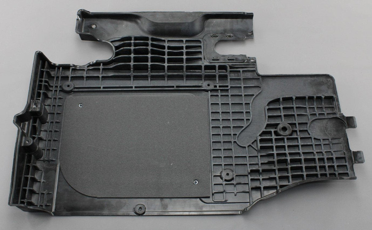 VW Passat B8 Skoda Superb rear underbody protection trim left 3Q0825101E