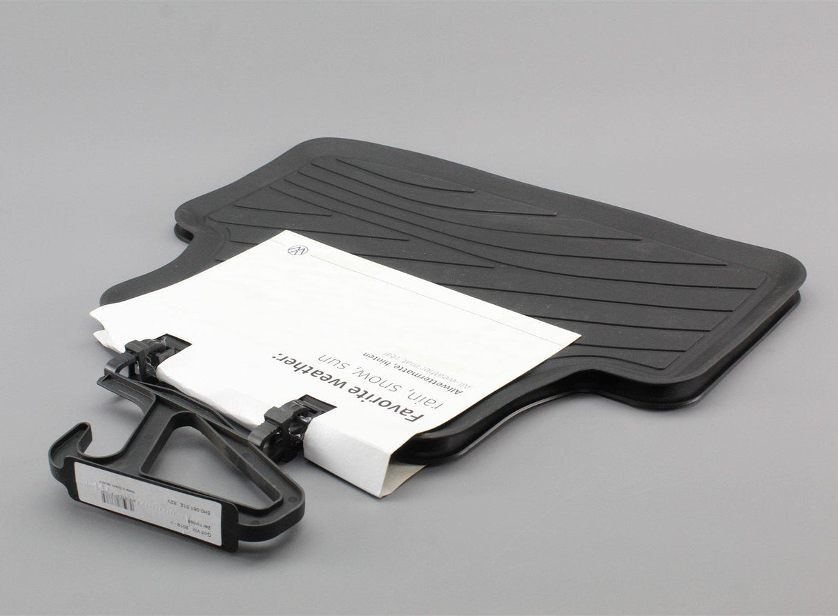VW Golf MK8 2020-on rear rubber all weather floor mats 5H0061512 82V