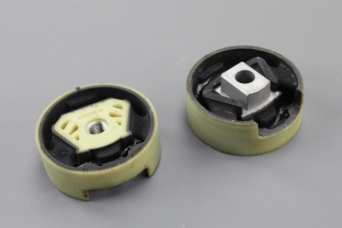 VW Golf MK7 Audi A3 TT Leon Octavia subframe dog bone bushes 5Q0198037, view 1