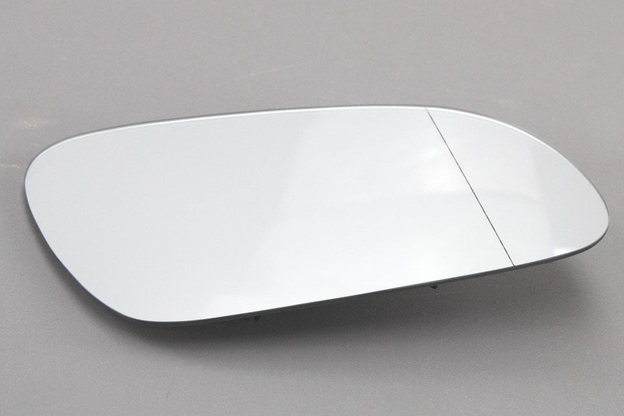 VW Fox 05-12 heated exterior wing mirror glass (right, RHD) 5Z2857522A