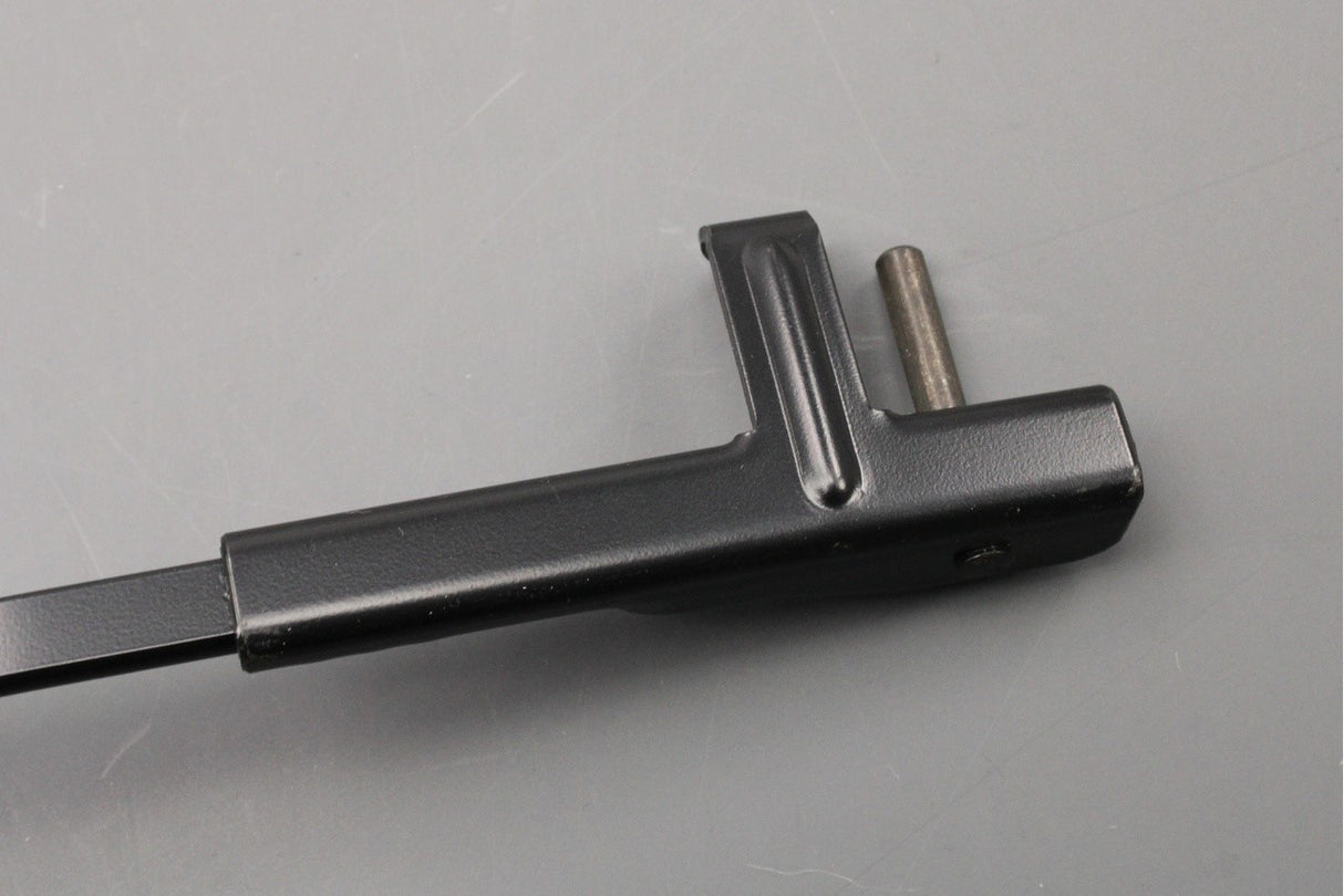 VW Passat B5.1 Skoda Superb 02-08 RHD front wiper arm (right) 3B2955410C