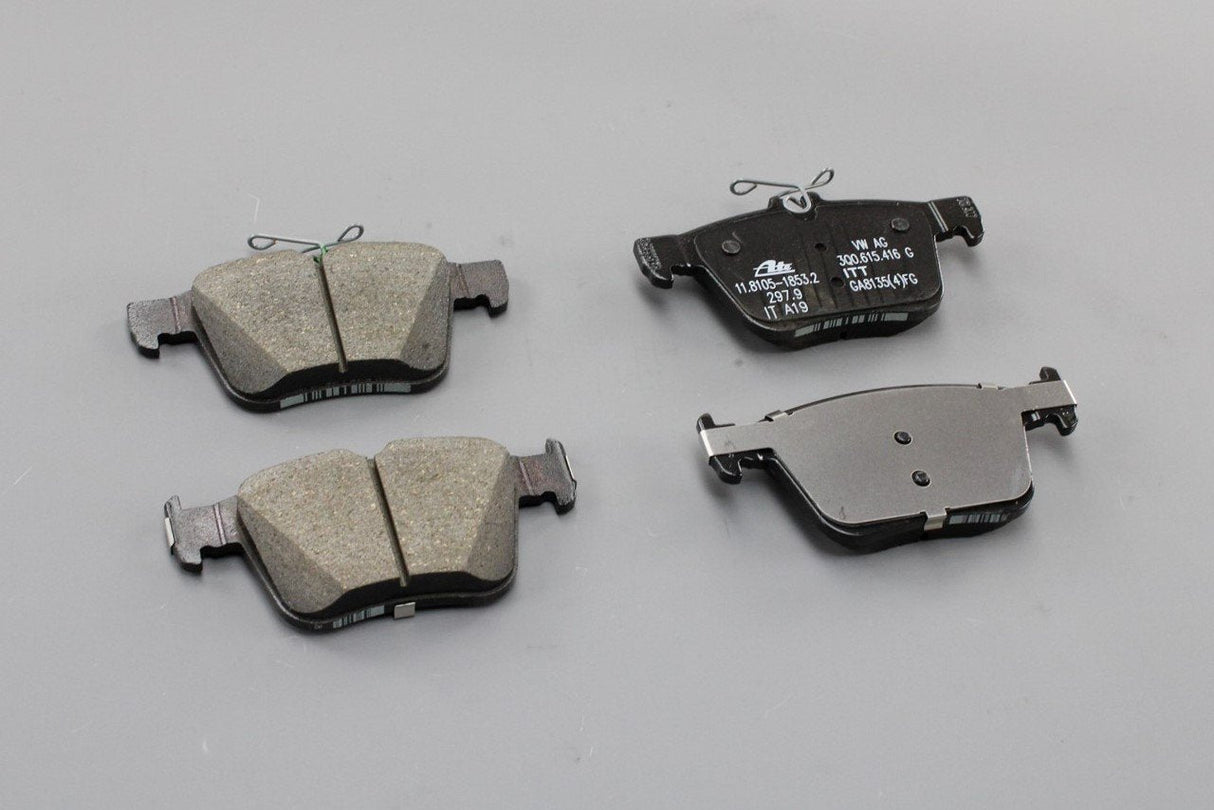 VW Golf Audi A3 Skoda Superb SEAT rear brake pads set (310mm) 3QF698451