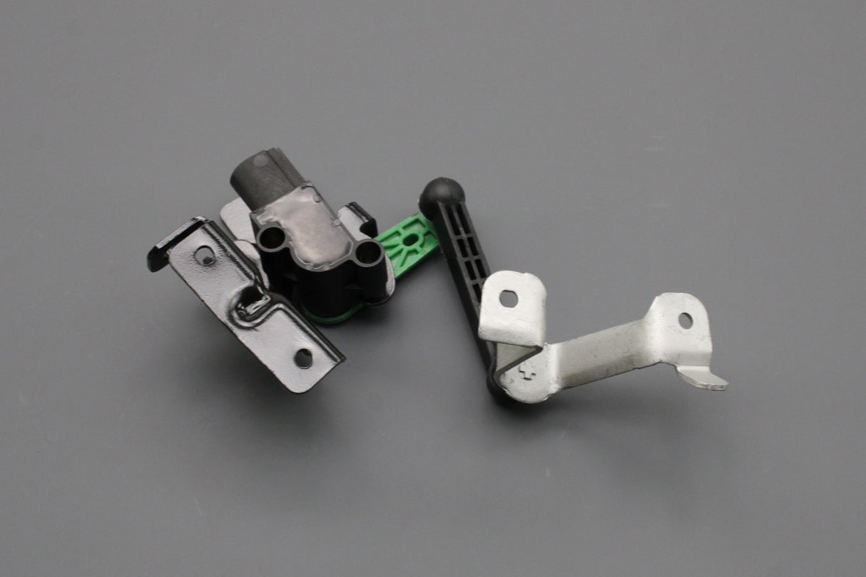 VW Audi Skoda SEAT CUPRA rear headlight level sensor with poles (left) 5Q0512521J